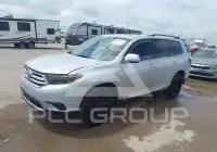 2013 Toyota Highlander photo