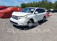 2013 Toyota Highlander фото