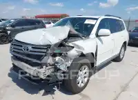 2013 Toyota Highlander photo