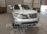 2013 Toyota Highlander photo