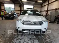 2013 Toyota Highlander photo