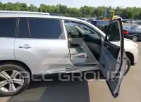 2013 Toyota Highlander фото