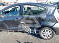 2013 Toyota PRIUS фото