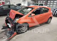 2013 Toyota PRIUS фото