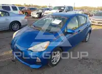 2013 Toyota PRIUS фото