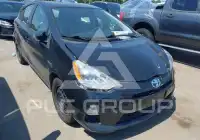 2013 Toyota PRIUS фото