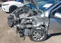 2013 Toyota PRIUS фото
