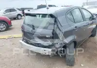 2013 Toyota PRIUS фото