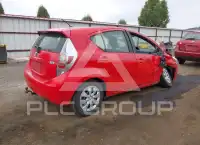 2013 Toyota PRIUS фото