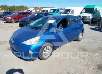 2013 Toyota PRIUS фото