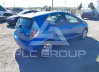 2013 Toyota PRIUS фото