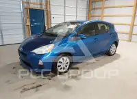 2013 Toyota PRIUS фото