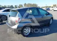 2013 Toyota PRIUS фото