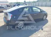 2013 Toyota PRIUS фото