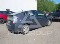2013 Toyota PRIUS фото