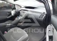 2013 Toyota PRIUS фото