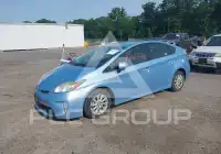 2013 Toyota PRIUS фото
