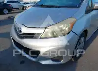 2013 Toyota YARIS фото
