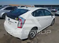 2013 Toyota PRIUS фото