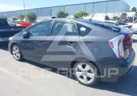 2013 Toyota PRIUS photo