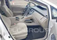 2013 Toyota PRIUS фото