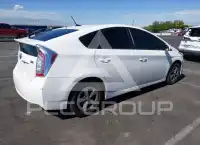 2013 Toyota PRIUS фото