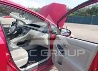 2013 Toyota PRIUS photo