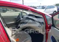 2013 Toyota PRIUS фото