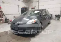 2013 Toyota PRIUS фото