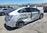 2013 Toyota PRIUS фото