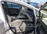 2013 Toyota PRIUS фото