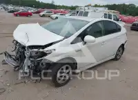 2013 Toyota PRIUS photo