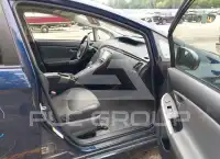 2013 Toyota PRIUS фото