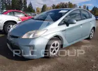 2013 Toyota PRIUS фото