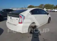 2013 Toyota PRIUS фото