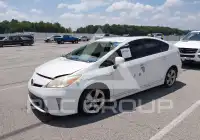 2013 Toyota PRIUS фото