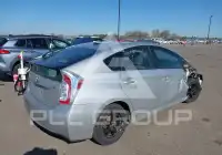 2013 Toyota PRIUS фото