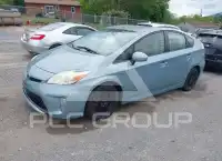 2013 Toyota PRIUS фото