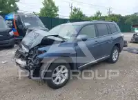 2013 Toyota Highlander фото