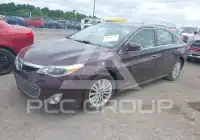 2013 Toyota AVALON фото