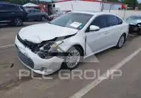 2013 Toyota AVALON photo