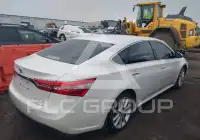 2013 Toyota AVALON photo