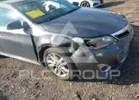 2013 Toyota AVALON photo