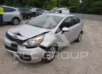 2013 KIA Rio photo