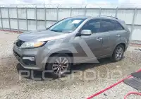 2013 KIA Sorento photo