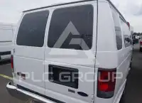 2013 Ford E-350 фото