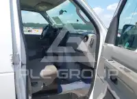 2013 Ford E-150 фото