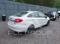2013 Ford FIESTA фото