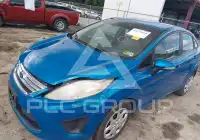 2013 Ford FIESTA фото