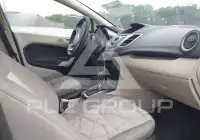 2013 Ford FIESTA фото